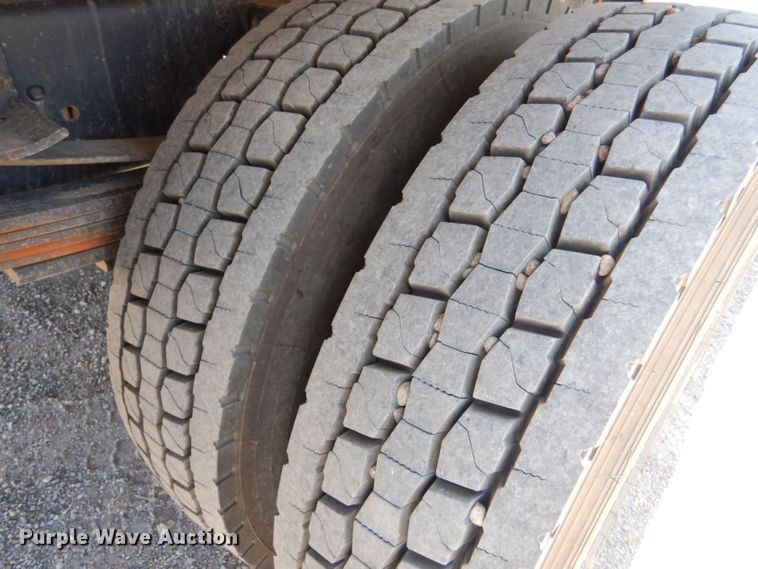 image for item LP9474 2007 GMC C7500  forestry bucket truck