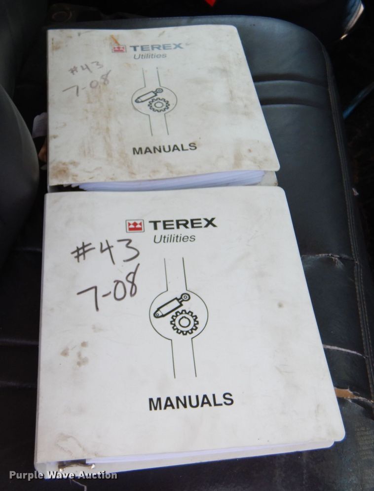 image for item LP9474 2007 GMC C7500  forestry bucket truck