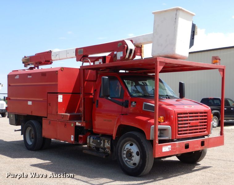 image for item LP9475 2003 Chevrolet C7500  forestry bucket truck