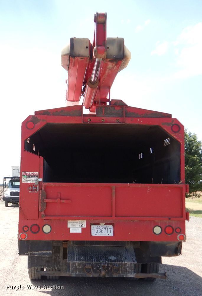 image for item LP9475 2003 Chevrolet C7500  forestry bucket truck