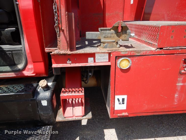 image for item LP9475 2003 Chevrolet C7500  forestry bucket truck