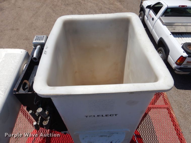 image for item LP9475 2003 Chevrolet C7500  forestry bucket truck