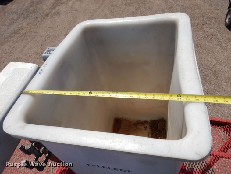 image for item LP9475 2003 Chevrolet C7500  forestry bucket truck