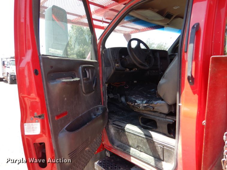 image for item LP9475 2003 Chevrolet C7500  forestry bucket truck