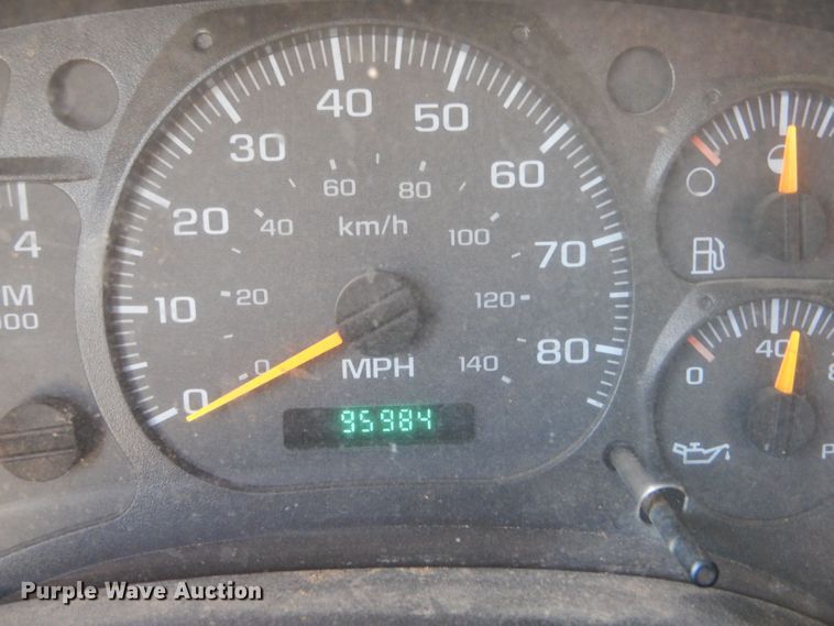 image for item LP9475 2003 Chevrolet C7500  forestry bucket truck