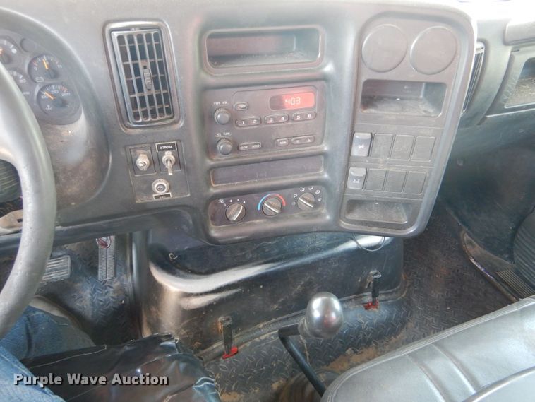 image for item LP9475 2003 Chevrolet C7500  forestry bucket truck