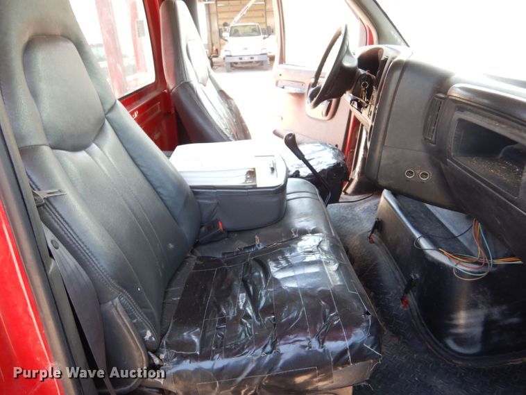 image for item LP9475 2003 Chevrolet C7500  forestry bucket truck