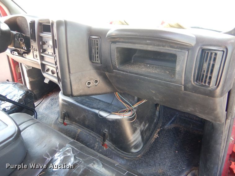 image for item LP9475 2003 Chevrolet C7500  forestry bucket truck