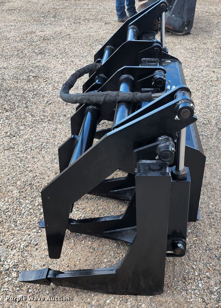 image for item LP9481 2018 Loflin VRG  skid steer rock grapple bucket