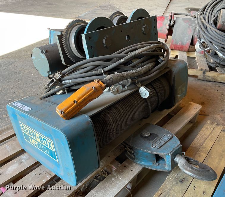 image for item LP9486 2012 Shaw-box LiftTech  hoist