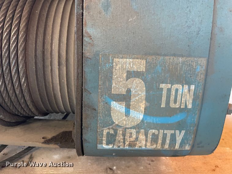 image for item LP9486 2012 Shaw-box LiftTech  hoist