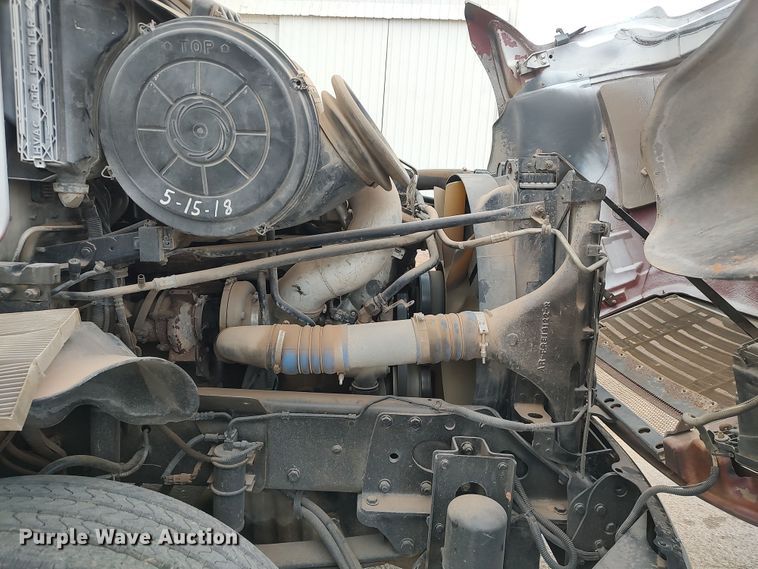 image for item LU9188 2005 Freightliner Columbia 112  dump truck