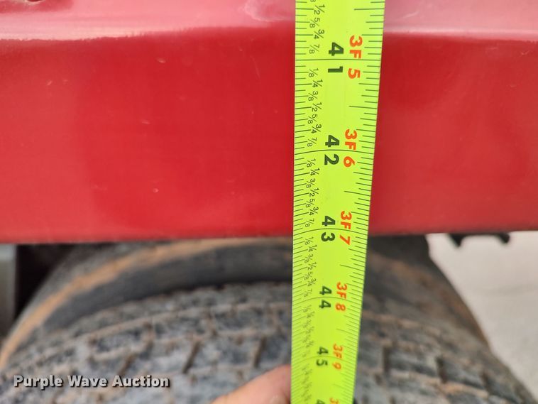 image for item LU9189 2005 Freightliner Columbia 112  dump truck