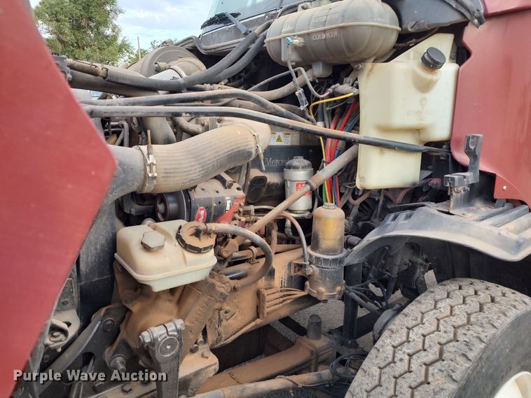 image for item LU9189 2005 Freightliner Columbia 112  dump truck