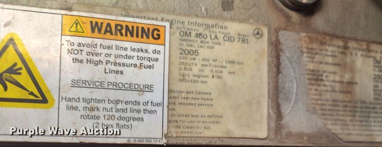 image for item LU9189 2005 Freightliner Columbia 112  dump truck