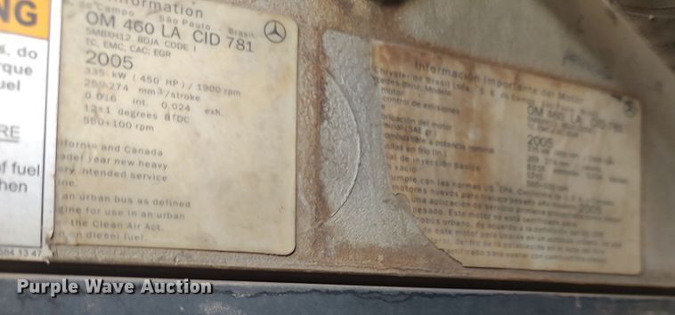 image for item LU9189 2005 Freightliner Columbia 112  dump truck