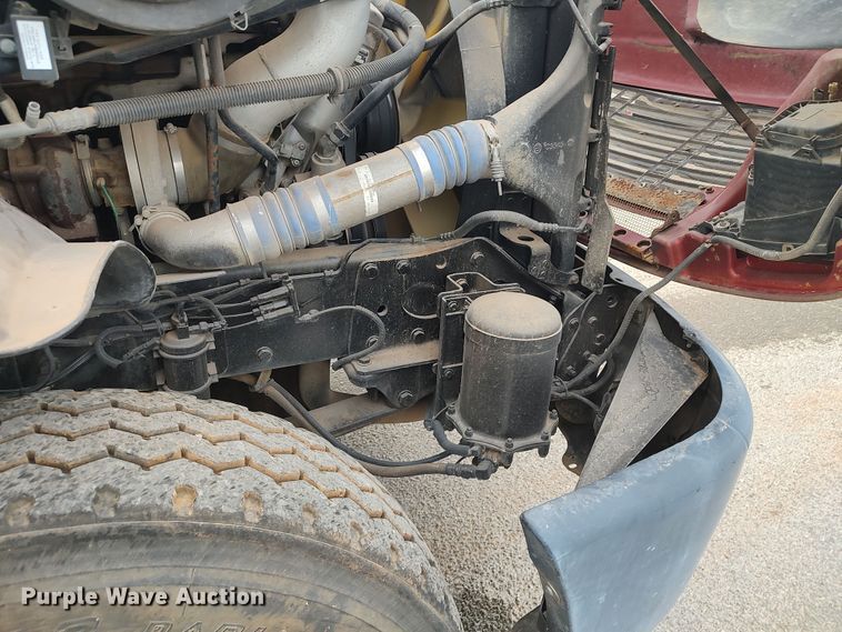 image for item LU9189 2005 Freightliner Columbia 112  dump truck