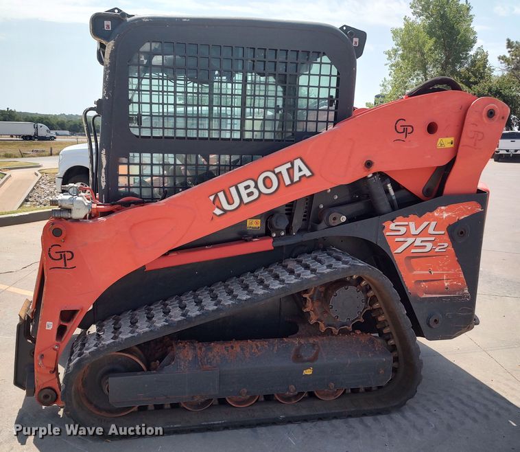 image for item LU9252 2019 Kubota SVL75-2  tracked skid steer loader