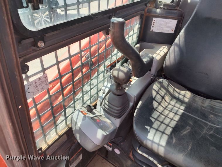 image for item LU9252 2019 Kubota SVL75-2  tracked skid steer loader