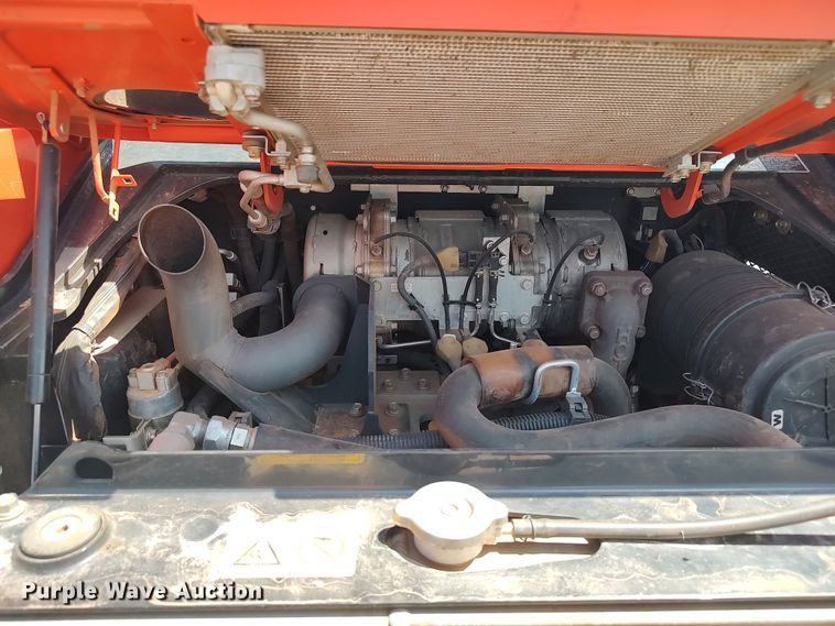 image for item LU9252 2019 Kubota SVL75-2  tracked skid steer loader