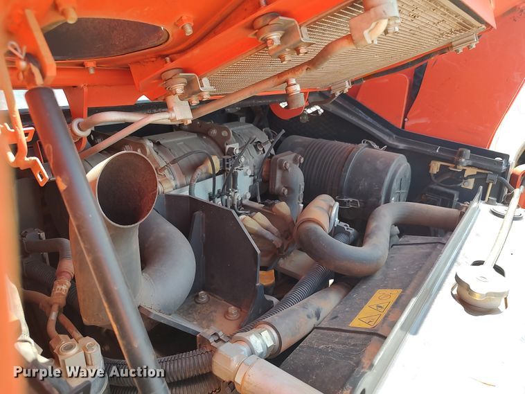 image for item LU9252 2019 Kubota SVL75-2  tracked skid steer loader