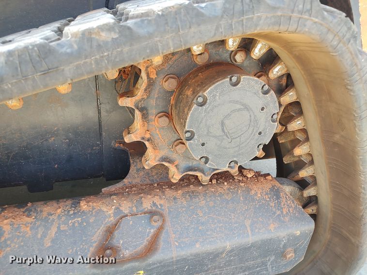 image for item LU9252 2019 Kubota SVL75-2  tracked skid steer loader