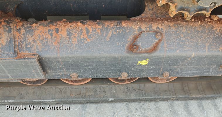 image for item LU9252 2019 Kubota SVL75-2  tracked skid steer loader