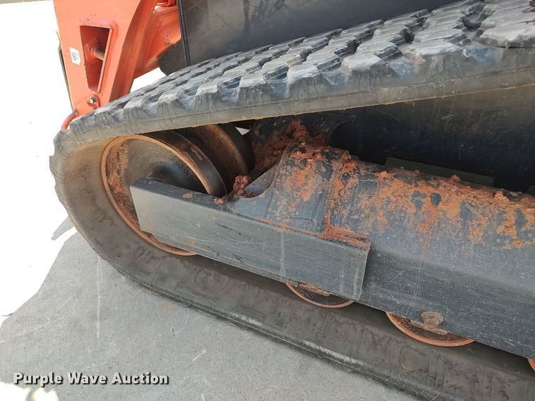 image for item LU9252 2019 Kubota SVL75-2  tracked skid steer loader