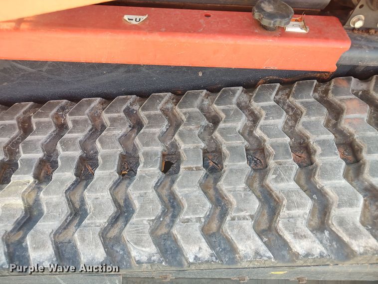 image for item LU9252 2019 Kubota SVL75-2  tracked skid steer loader