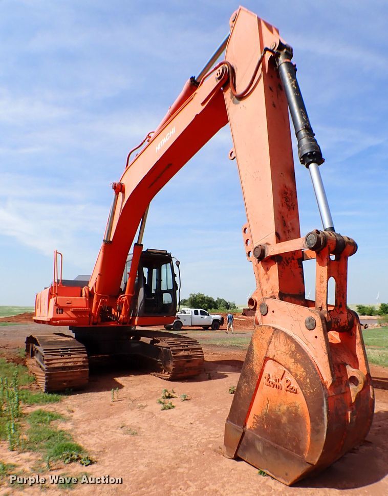 image for item MF9353 2005 Hitachi ZX330LC  excavator