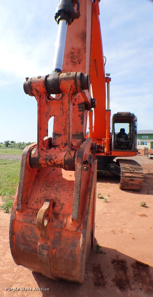 image for item MF9353 2005 Hitachi ZX330LC  excavator