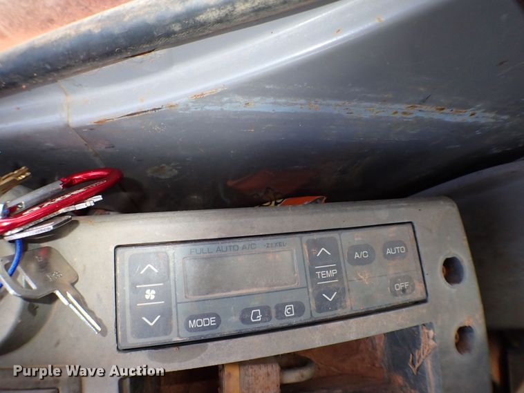 image for item MF9353 2005 Hitachi ZX330LC  excavator