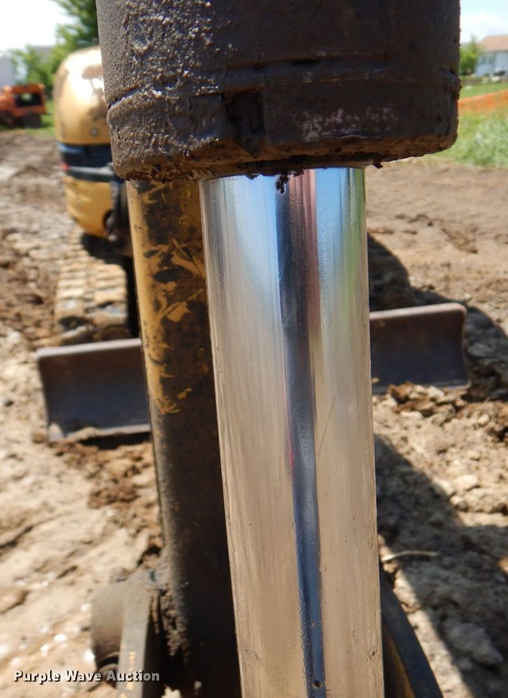 image for item MF9720 2003 Caterpillar 303CR  mini excavator