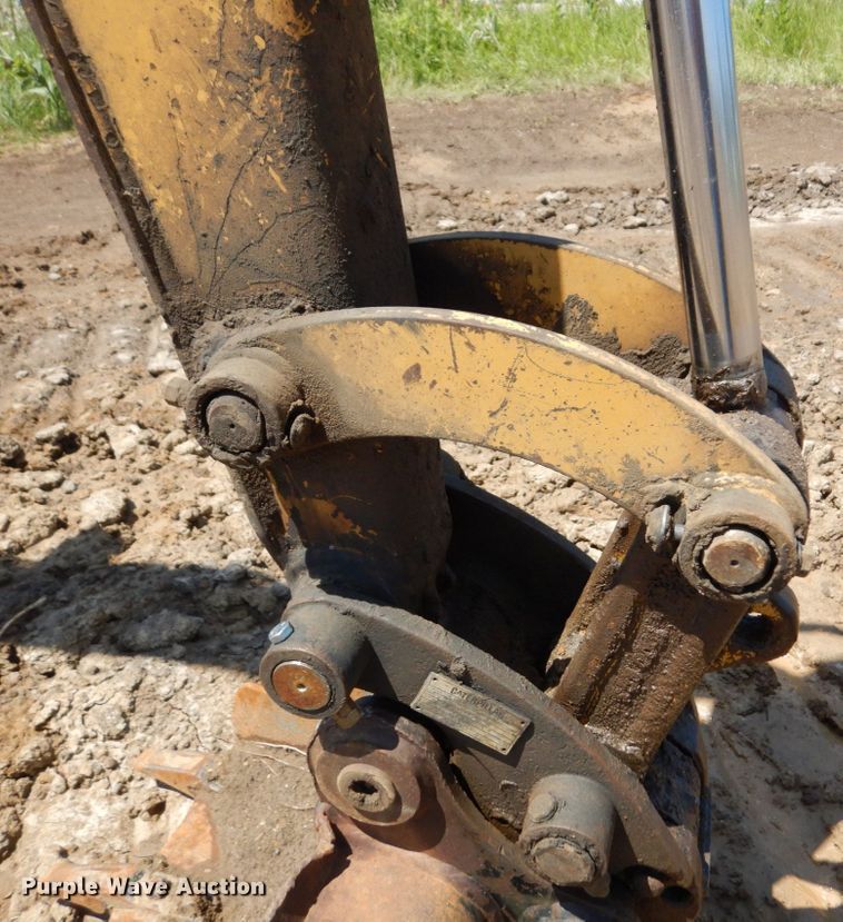 image for item MF9720 2003 Caterpillar 303CR  mini excavator