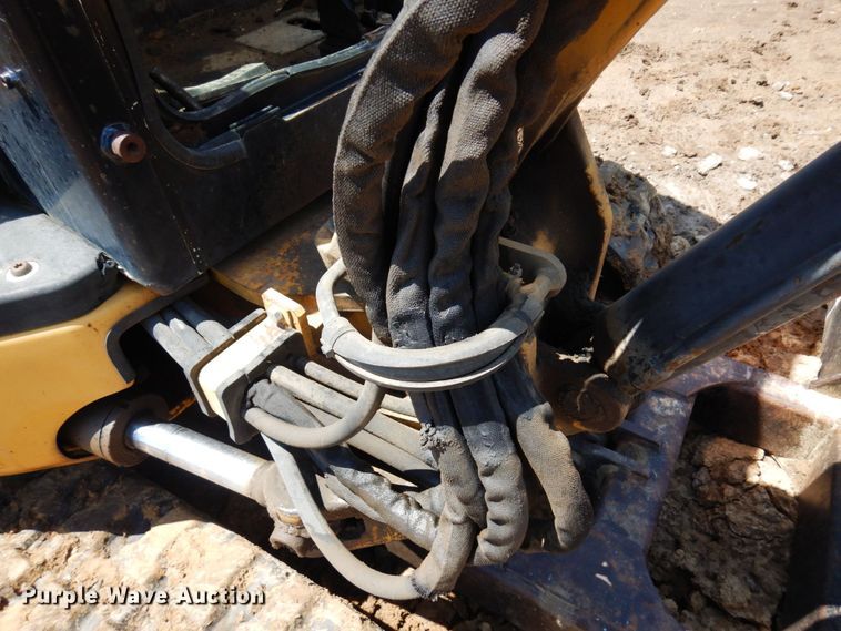 image for item MF9720 2003 Caterpillar 303CR  mini excavator