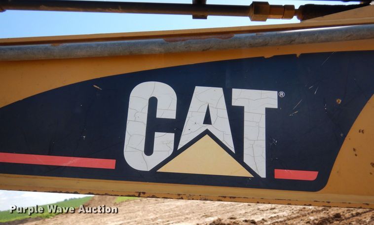 image for item MF9720 2003 Caterpillar 303CR  mini excavator