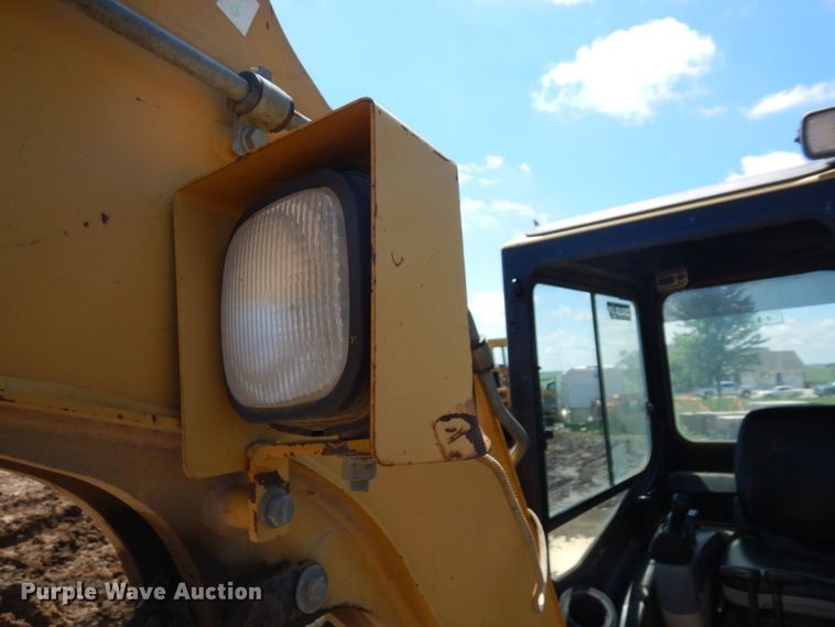 image for item MF9720 2003 Caterpillar 303CR  mini excavator