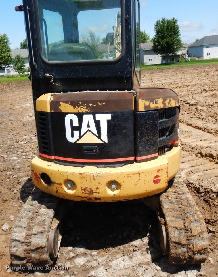 image for item MF9720 2003 Caterpillar 303CR  mini excavator