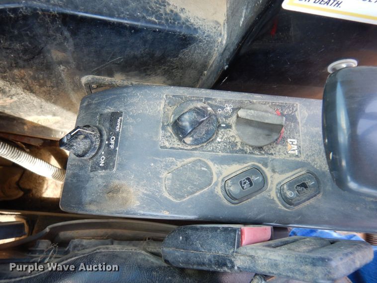 image for item MF9720 2003 Caterpillar 303CR  mini excavator