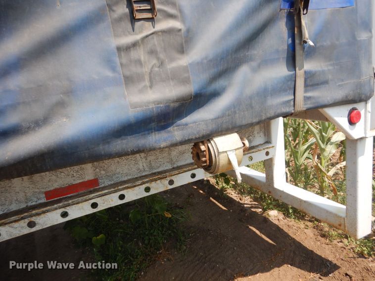 image for item MF9723 1996 MNDI  side curtain trailer