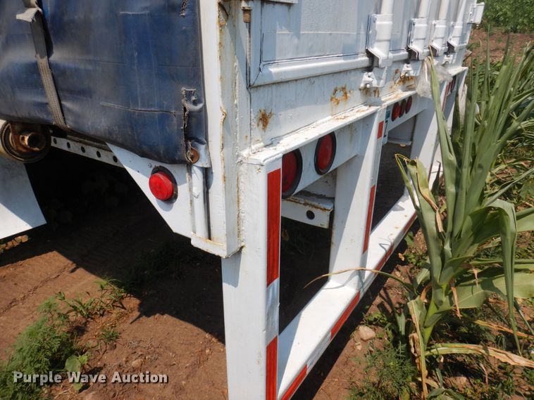 image for item MF9723 1996 MNDI  side curtain trailer