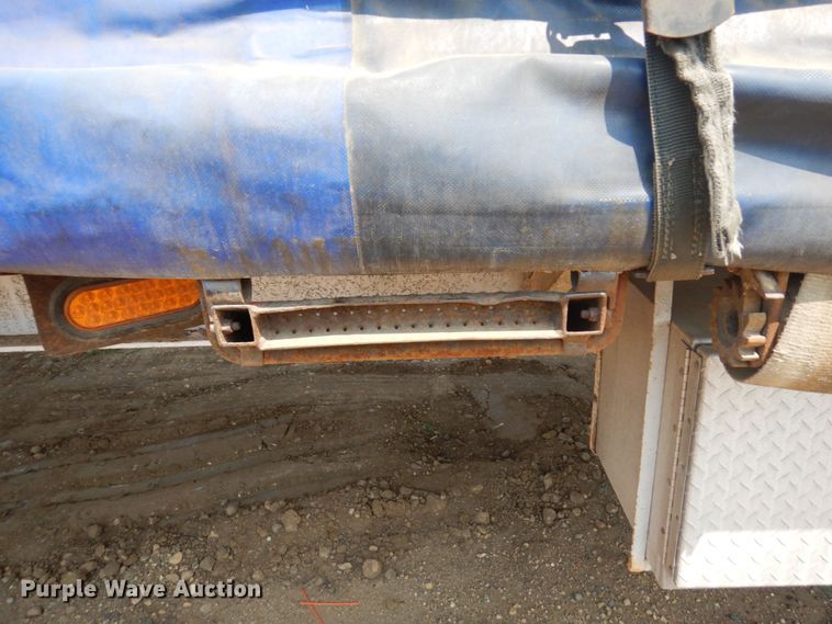 image for item MF9723 1996 MNDI  side curtain trailer