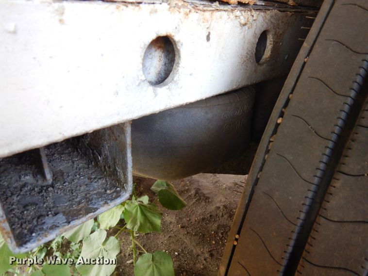 image for item MF9723 1996 MNDI  side curtain trailer