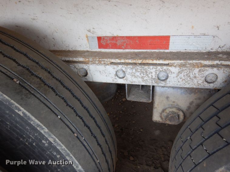 image for item MF9723 1996 MNDI  side curtain trailer