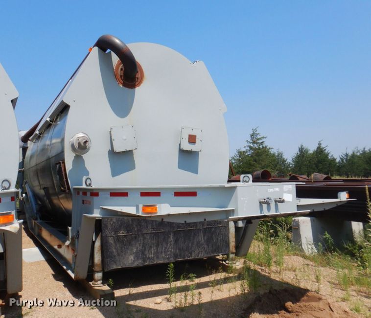 image for item MF9725 2013 Mertz 101893543  sand silo trailer