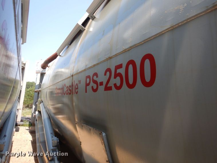 image for item MF9725 2013 Mertz 101893543  sand silo trailer