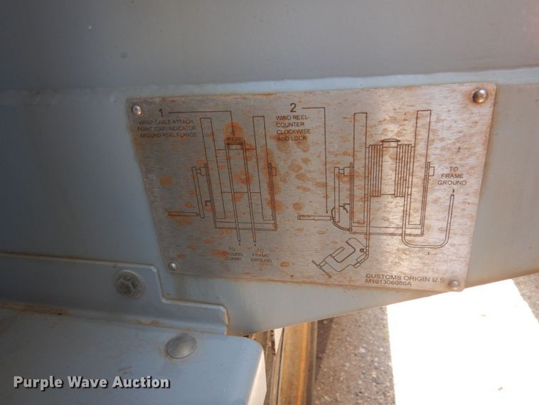 image for item MF9725 2013 Mertz 101893543  sand silo trailer