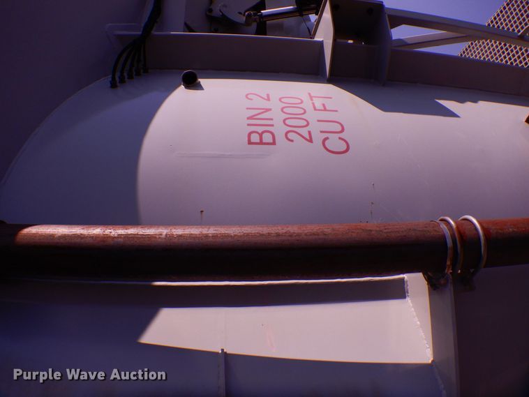 image for item MF9725 2013 Mertz 101893543  sand silo trailer