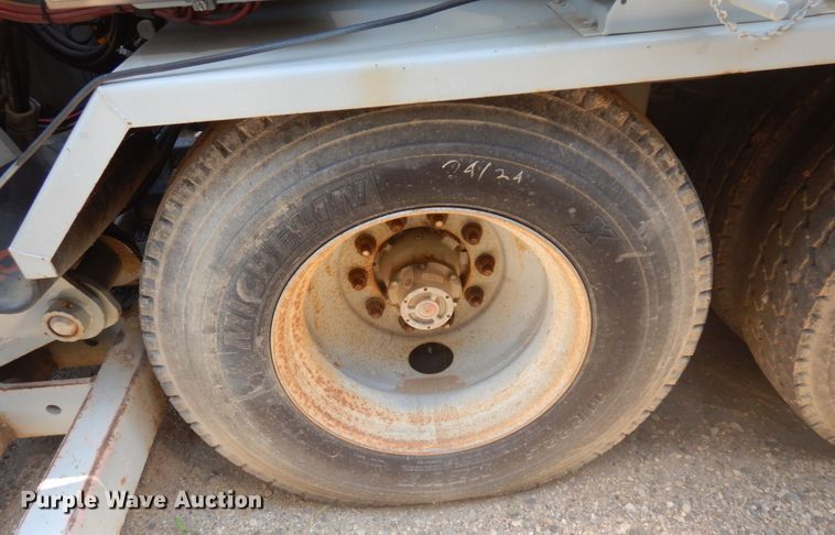 image for item MF9725 2013 Mertz 101893543  sand silo trailer