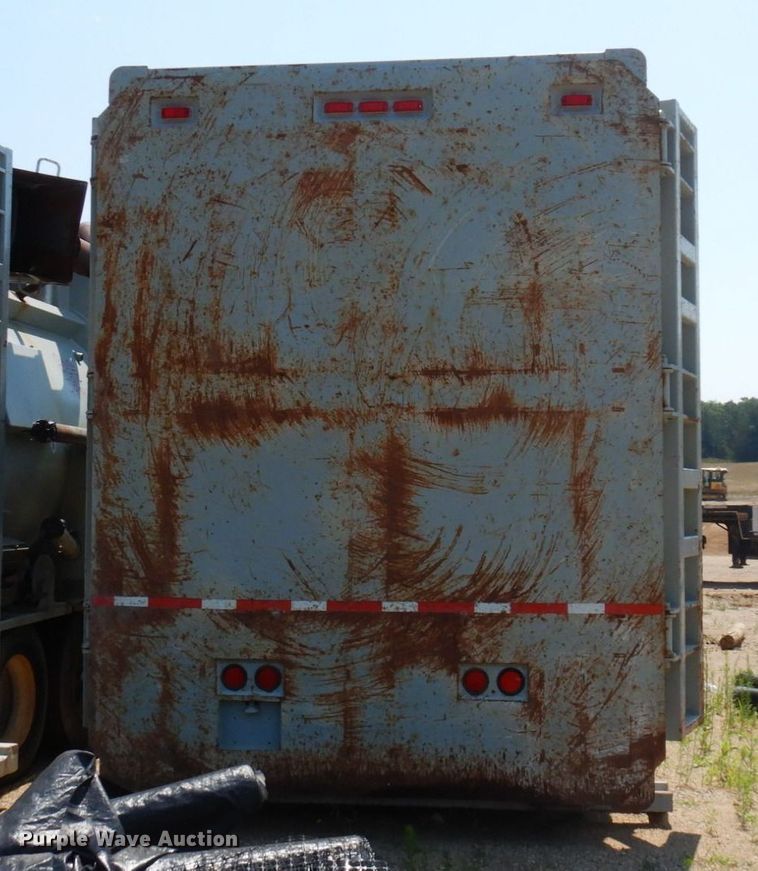 image for item MF9726 2013 Mertz 101893543  sand silo trailer